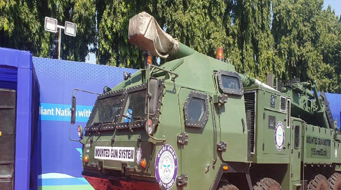 नए-साल-में-जबलपुर-की-गन-कैरिज-फैक्टरी-पेश-करेगी-नई-धनुष-52-कैलिबर-माउंटेन-गन-तोप
