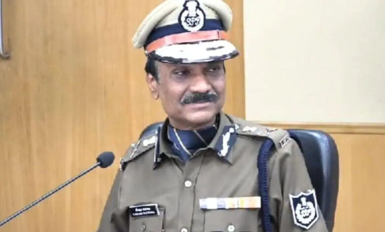 अथक-परिश्रम-एवं-समन्वित-प्रयासों-से-चरितार्थ-करें-देशभक्ति-जनसेवा-का-आदर्श-वाक्‍य-:-पुलिस-महानिदेशक-कैलाश-मकवाणा