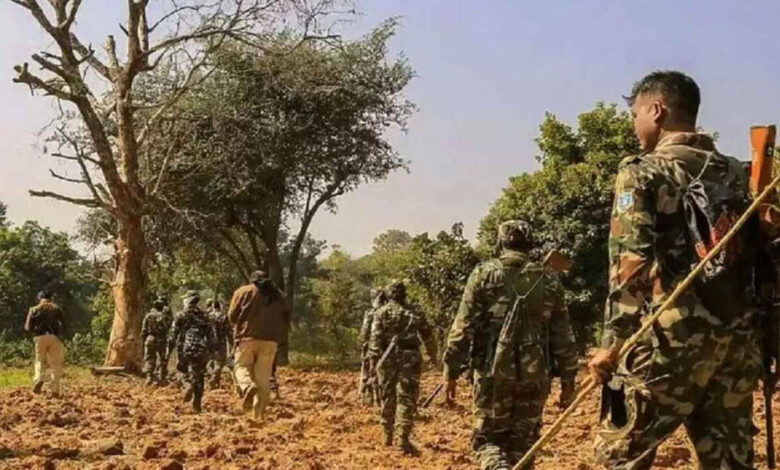 छत्तीसगढ़:-सुरक्षाबलों-और-नक्सलियों-के-बीच-मुठभेड़,-सुकमा-में-10-और-बीजापुर-में-2-नक्सली-ढेर