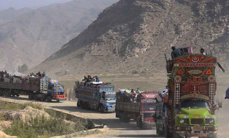 खैबर-पख्तूनख्वा-में-उग्र-प्रदर्शन,-तोरखम-बॉर्डर-दोबारा-खोलने-की-उठी-मांग