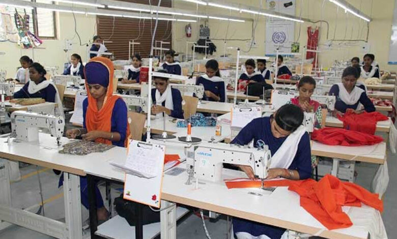 एमपी-में-100-करोड़-की-लागत-से-बनेगा-‘स्किल-डेवलपमेंट-सेंटर’,-युवाओं-को-मिलेगा-तकनीकी-प्रशिक्षण