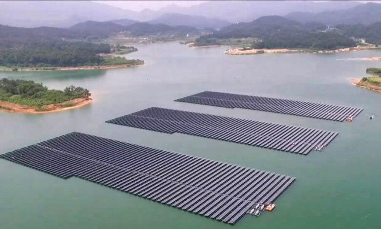 ओंकारेश्वर-फ्लोटिंग-सोलर-प्लांट-क्षेत्र-को-नो-मैन्स-लैंड-घोषित,-नाव-संचालन-पर-प्रतिबंध,-मछुआरों-को-परेशानी