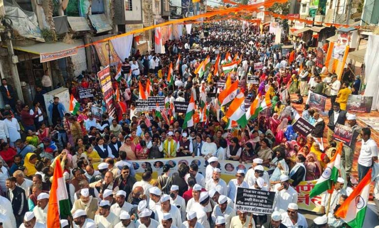 इंदौर-में-भागीरथपुरा-कांड-पर-कांग्रेस-की-न्याय-यात्रा,-दिग्विजय-सिंह-सहित-कई-नेता-शामिल
