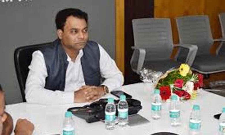 आयुक्त-श्री-भोंडवे-ने-मुख्यमंत्री-शहरी-पेयजल-योजना-में-अनियमितता-पर-की-कड़ी-कार्यवाही