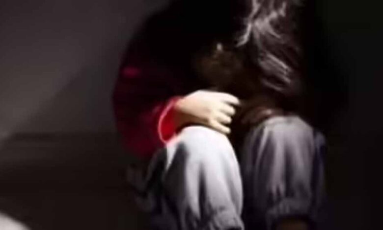 रायपुर-में-चूड़ीवाले-चचा-की-करतूत,-9-साल-की-बच्ची-से-कर-दी-हैवानियत