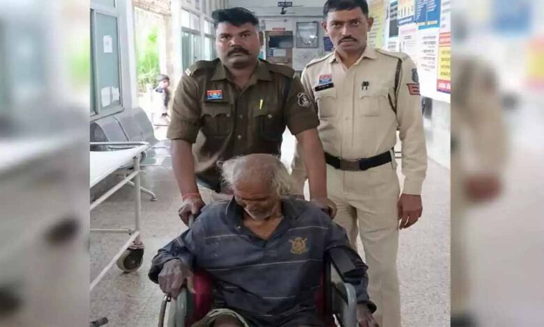 खेत-खार-में-ठंड-से-ठिठुर-रहा-था-बुजुर्ग,-पुलिस-ने-सूचना-पर-बचाई-जान