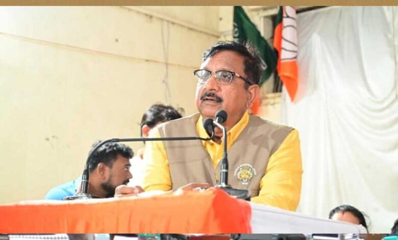 मध्य-प्रदेश-सरकार-की-पहल:-आदिवासी-छात्रों-को-uppsc-और-psc-की-तैयारी-करवाएगी,-मंत्री-शाह-का-ऐलान