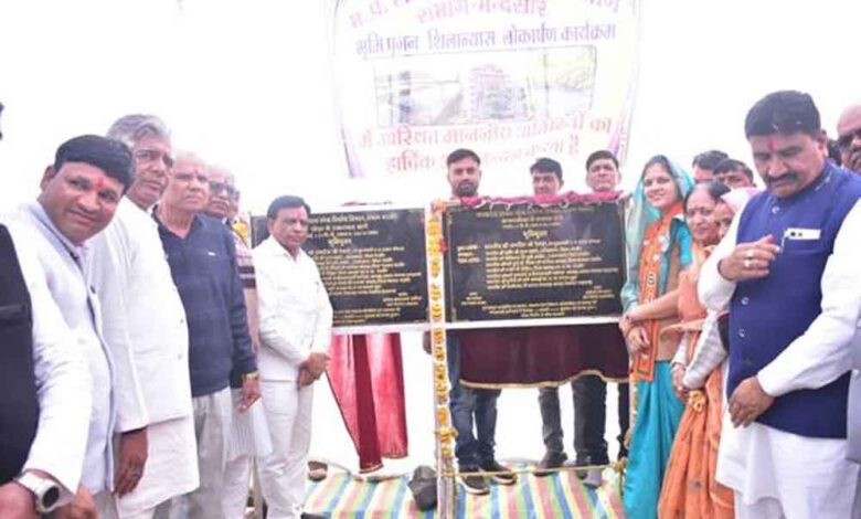 सड़कों-का-विकास-परिवहन,-कृषि,-उद्योग-और-देश-के-समग्र-विकास-की-आधारशिला-:-उप-मुख्यमंत्री-देवड़ा