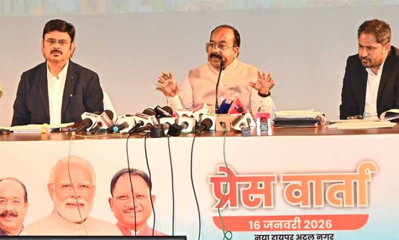 प्रत्येक-ग्रामीण-परिवार-को-सुरक्षित,-शुद्ध-एवं-सतत-पेयजल-उपलब्ध-कराना-सरकार-का-लक्ष्य-:-उपमुख्यमंत्री-अरुण-साव