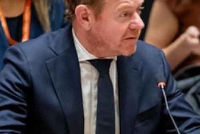 ग्रीनलैंड-टैरिफ-पर-ट्रंप-की-धमकी,-डच-विदेश-मंत्री-ने-कहा–-यह-सीधा-‘ब्लैकमेल’