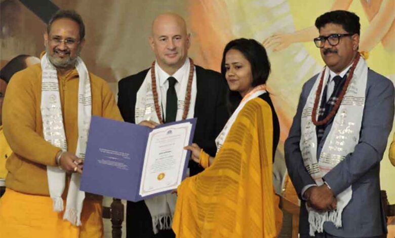 शिक्षा-का-उद्देश्य:-बाहर-की-आग-बुझाना-और-भीतर-की-चेतना-जगाना-–-डॉ.-चिन्मय-पण्ड्या