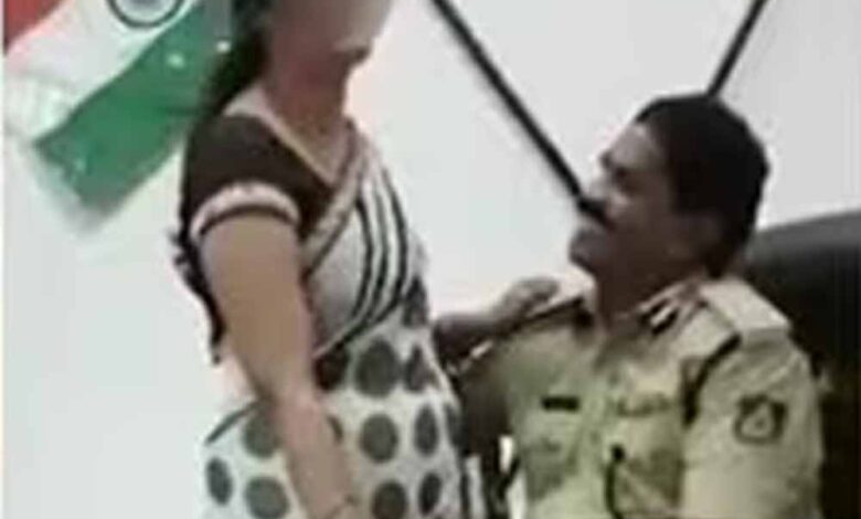 कर्नाटक में अश्लील वीडियो पर नपे DGP रैंक के अधिकारी, ऑफिस में आपत्तिजनक हरकतों के आरोप