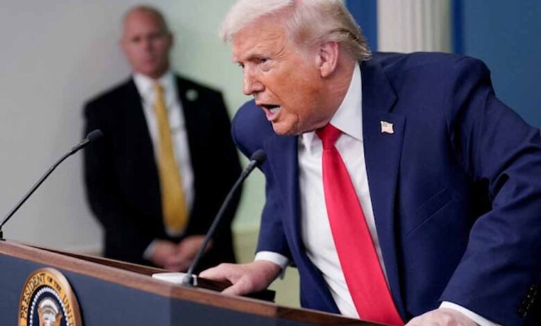 board-of-peace-में-शामिल-होने-पर-पाकिस्तान-में-बवाल,-शहबाज-शरीफ-को-क्यों-कहा-जा-रहा-‘गद्दार’?