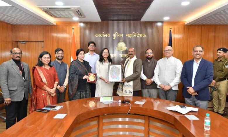 पुलिस-महानिदेशक-कैलाश-मकवाणा-से-भारतीय-विदेश-सेवा-अधिकारियों-की-सौजन्य-भेंट