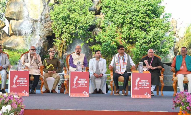 इंटरनेट-की-इस-दुनिया-में-प्रिंट-और-साहित्य-का-महत्व-हमेशा-रहेगा-:-राज्यपाल-डेका