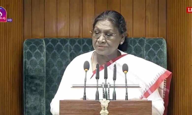 संसद-का-बजट-सत्र-शुरू,-राष्ट्रपति-मुर्मू-ने-विकास-और-विरासत-पर-दिया-जोर