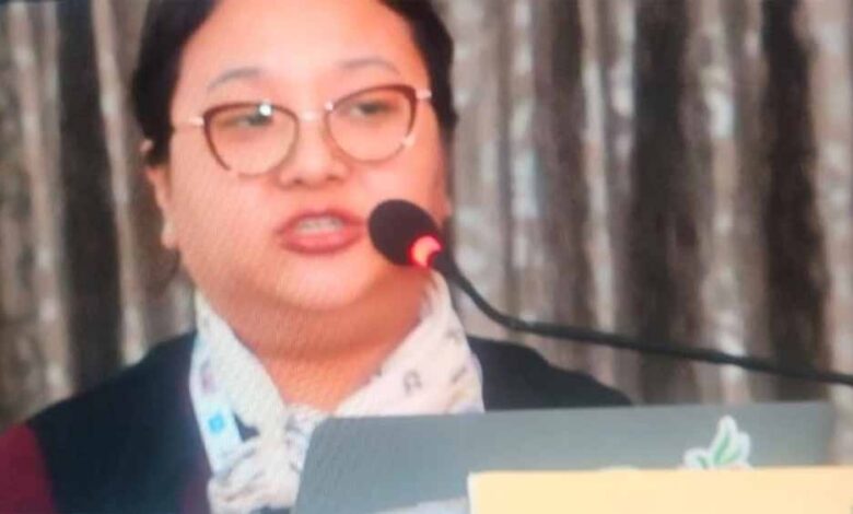 इंदौर-में-भाषण-दे-रही-डॉक्टर-को-आया-कॉर्डियक-अरेस्ट,-समय-पर-सीपीआर-मिलने-से-बची-जान