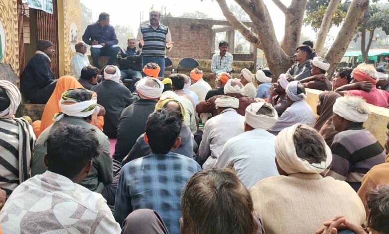 कृषक-कल्याण-वर्ष-में-किसानों-को-मिल-रही-है-वैज्ञानिक-कृषि-तकनीक-की-जानकारी