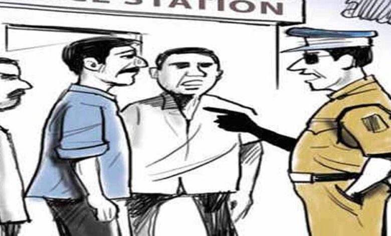 निशातपुरा-में-युवक-से-मारपीट-कर-बाइक,-अंगूठियां,-मोबाइल-और-पर्स-लूटा