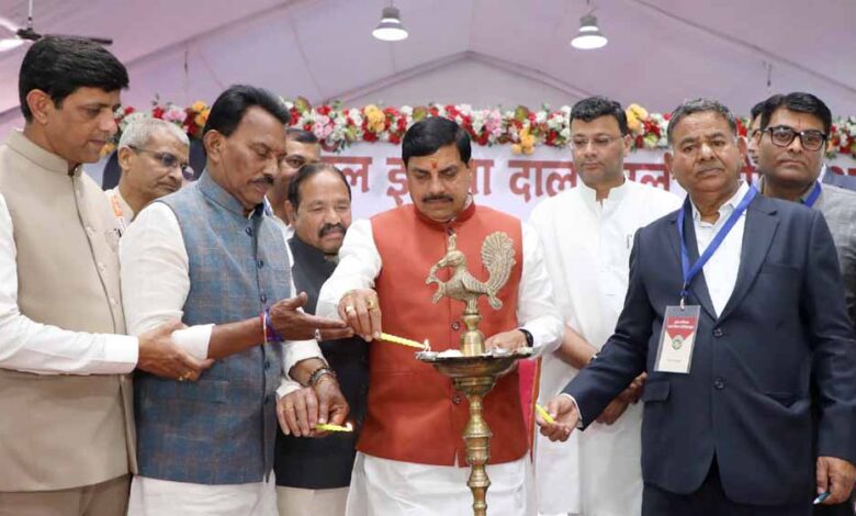 राज्य-सरकार-किसान,-उद्योग-और-व्यापार-को-साथ-लेकर-तैयार-कर-रही-है-विकास-का-नया-मॉडल-:-मुख्यमंत्री-डॉ.-यादव