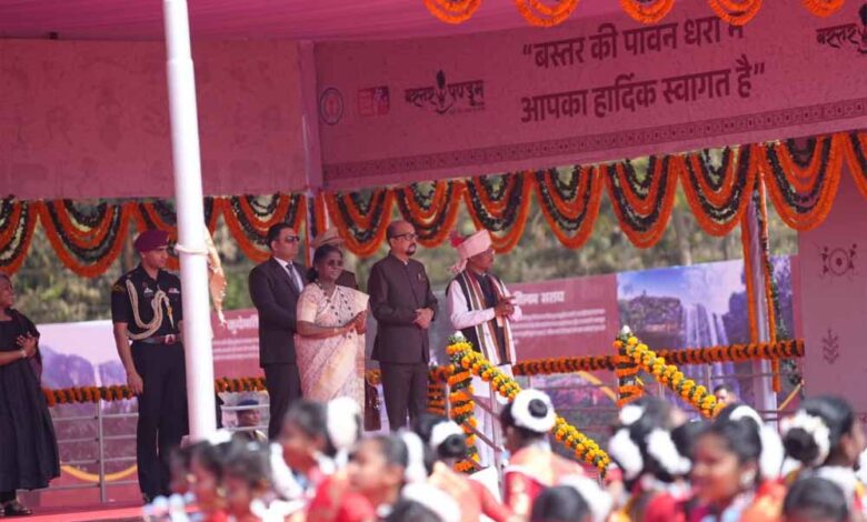 अबूझमाड़-का-गौरव:-मल्लखंब-के-बाल-कलाकारों-की-प्रस्तुति-से-राष्ट्रपति-हुईं-अभिभूत