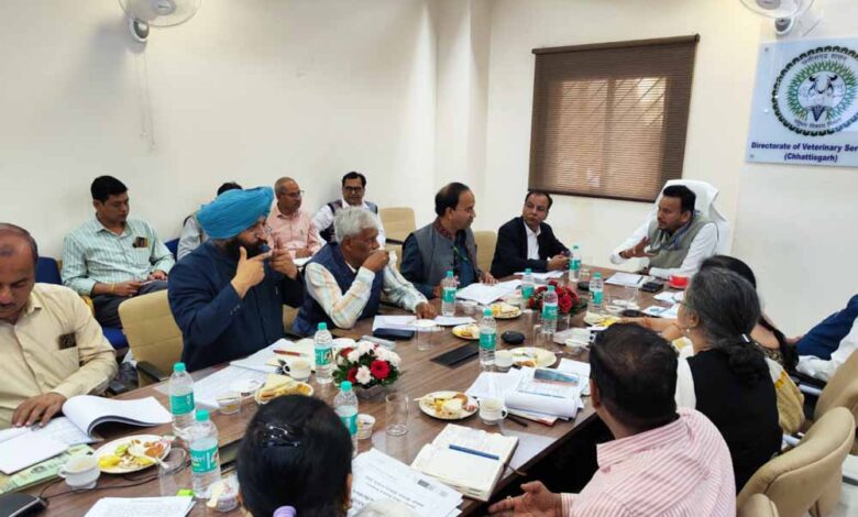 पशुपालन-योजनाओं-की-मॉनिटरिंग-के-लिए-छत्तीसगढ़-पहुंचे-केंद्रीय-दल