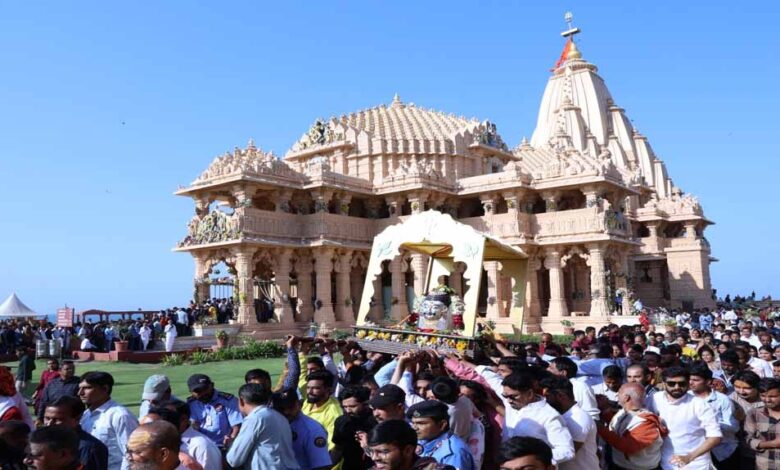 विध्वंस-के-1000-साल-बाद-सोमनाथ-में-भव्य-महाशिवरात्रि,-5-लाख-श्रद्धालुओं-की-उमड़ी-भीड़