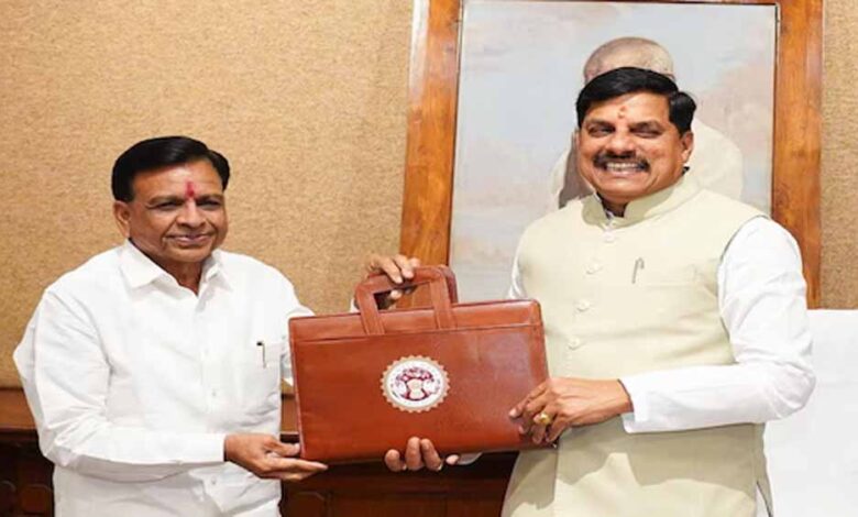 हर-घर-तक-सुरक्षित-पेयजल-पहुंचाने-की-दिशा-में-बड़ा-कदम,-जल-अधोसंरचना-को-मिला-अभूतपूर्व-बल:-मंत्री-उइके