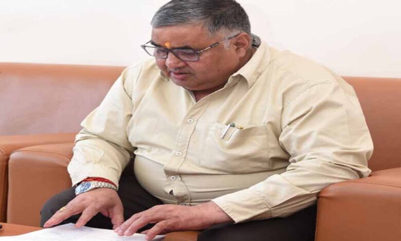 पर्यटन-एवं-संस्कृति-मंत्री-राजेश-अग्रवाल-ने-लखनपुर-में-जनप्रतिनिधियों-एवं-नागरिकों-से-की-भेंट