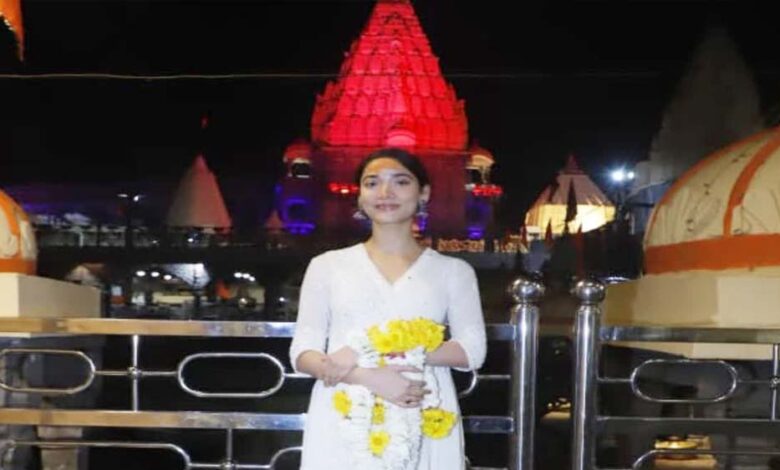 अभिनत्री-मेधा-शंकर-बाबा-महाकाल-के-दर्शन,-दो-घंटे-तक-की-शिव-आराधना