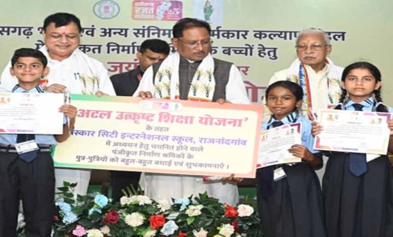 मेहनत-की-चमक,-सरकारी-सहारे-से-उड़ान:-श्रमिक-की-बेटी-डिंपल-कश्यप-का-संस्कार-सिटी-स्कूल-में-सुनहरा-भविष्य