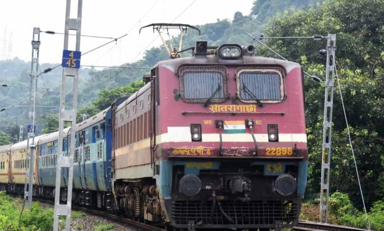 होली-स्पेशल-ट्रेन-इंदौर-खड़की-के-बीच,-देवास,-उज्जैन,-नागदा-और-रतलाम-में-होगी-ठहराव