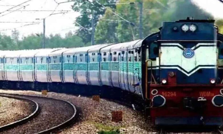 होली-पर-रेल-यात्रियों-को-राहत:-mp-के-कई-स्टेशनों-से-होकर-गुजरेंगी-दो-स्पेशल-ट्रेनें