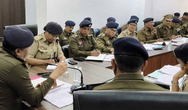 900-पुलिस-जवानों-की-तगड़ी-घेराबंदी,-होली-पर-30-बाज-पार्टियां-करेंगी-पेट्रोलिंग