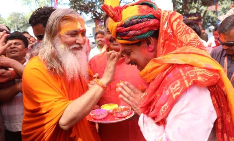 हर-आंगन-में-सुख,-शांति-और-समृद्धि-के-नए-रंग-बिखेरता-है-होली-का-उत्सव:-मुख्यमंत्री-डॉ.-यादव