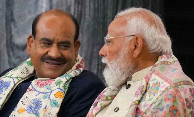 ‘दलों से ऊपर उठकर निभा रहे जिम्मेदारी’ — पीएम मोदी ने ओम बिरला की कार्यशैली की जमकर सराहना