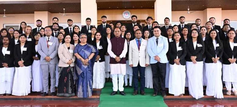 मुख्यमंत्री-साय-से-मिले-प्रशिक्षु-न्यायाधीश,-बोले—-लोकतंत्र-के-तीसरे-स्तंभ-की-अहम-जिम्मेदारी-निभानी-होगी