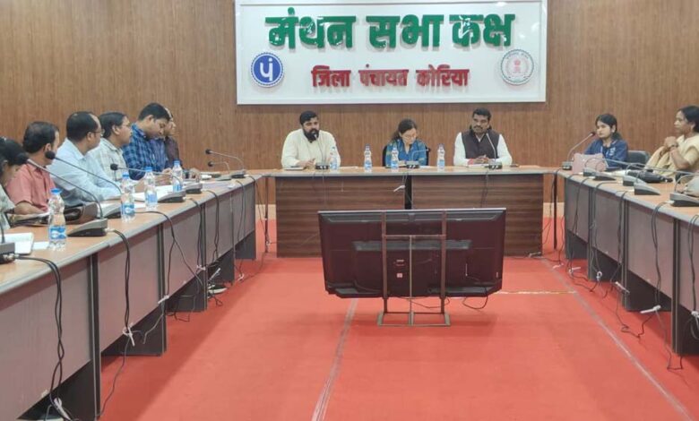 जनप्रतिनिधि-जल-संरक्षण-में-दें-योगदान-ताकि-कोरिया-को-मिले-नई-पहचान-–-कलेक्टर-चंदन-त्रिपाठी