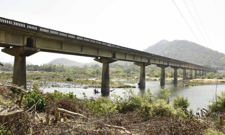 माओवादी-हिंसा-के-बाद-बदलती-तस्वीर:-बोधघाट-में-जंगल-का-अर्थशास्त्र-ले-सकता-है-नई-दिशा