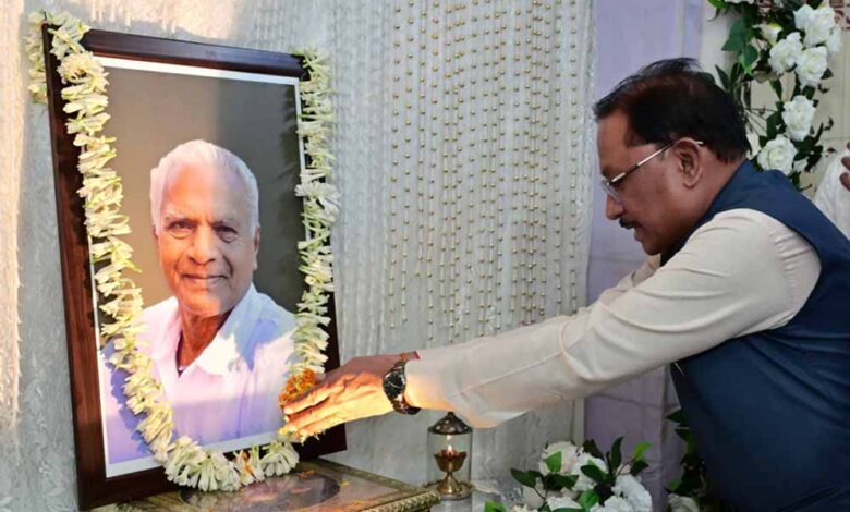 मुख्यमंत्री-विष्णुदेव-साय-ने-लोकतंत्र-सेनानी-स्वर्गीय-महावीर-प्रसाद-जैन-को-दी-श्रद्धांजलि
