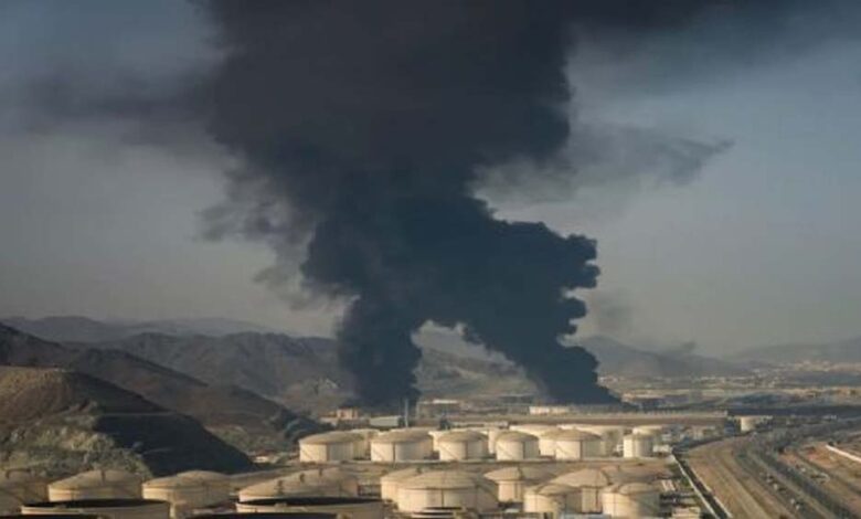 कुवैत-की-रिफाइनरी-पर-ईरानी-ड्रोन-अटैक,-भयंकर-आग-से-कई-यूनिट्स-बंद,-तीन-को-दी-गई-फांसी