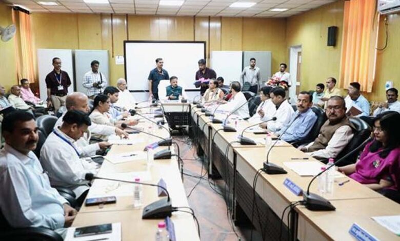 सुपर-स्पेशलिटी-अस्पताल-रीवा-में-रिक्त-पदों-में-भर्ती-की-कार्यवाही-तेजी-से-करें-:-उप-मुख्यमंत्री-शुक्ल