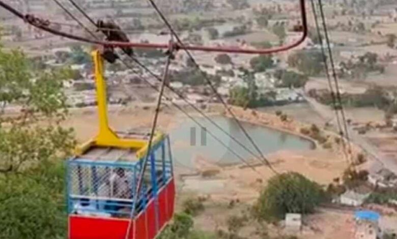 महासमुंद-में-बड़ा-हादसा:-खल्लारी-मंदिर-रोप-वे-का-केबल-टूटा,-8-श्रद्धालु-घायल