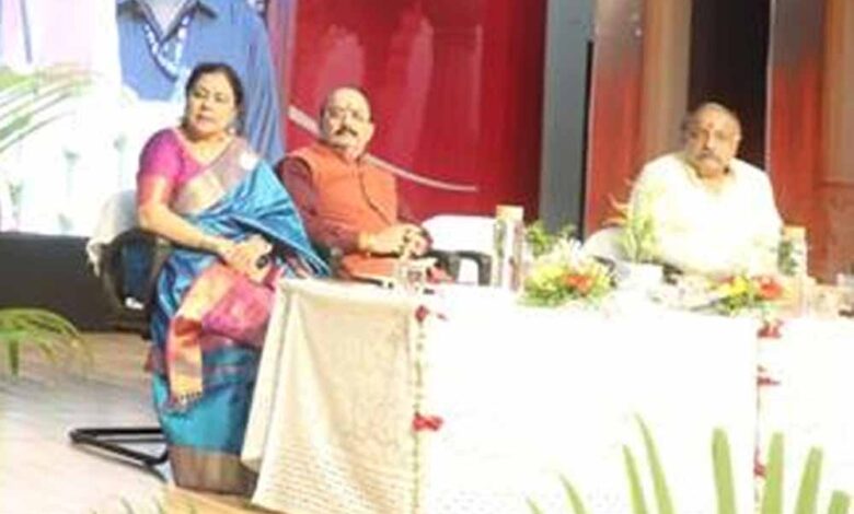 असफलता-से-घबराने-के-बजाय-उससे-सीख-लेकर-आगे-बढ़ना-ही-सफलता-का-मूल-मंत्र:-उप-मुख्यमंत्री-शुक्ल