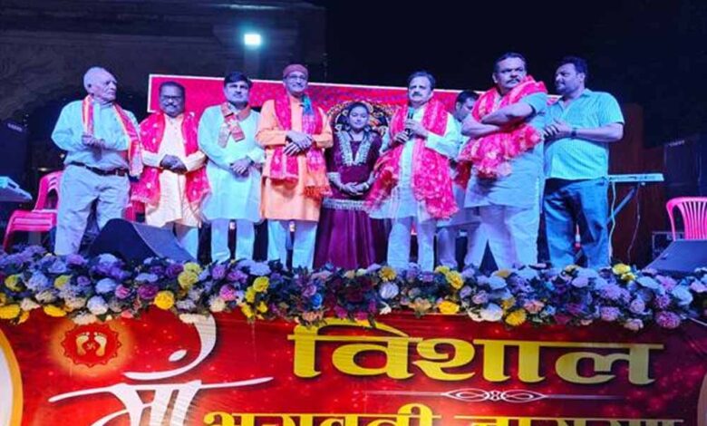 माँ-के-आशीर्वाद-से-ही-सभी-कार्य-सफल-होते-हैं-:-उप-मुख्यमंत्री-शुक्ल