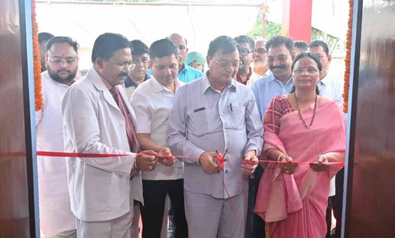 वाणिज्य,-उद्योग-एवं-श्रम-मंत्री-देवांगन-ने-कोरबा-मेडिकल-कॉलेज-अस्पताल-में-61.82-लाख-की-लागत-से-निर्मित-रैन-बसेरा-का-किया-लोकार्पण