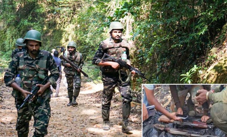 छत्तीसगढ़-के-जंगल-में-नक्सलियों-का-हथियारों-का-जखीरा-बरामद,-ak-47-और-इंसास-रायफल-जब्त