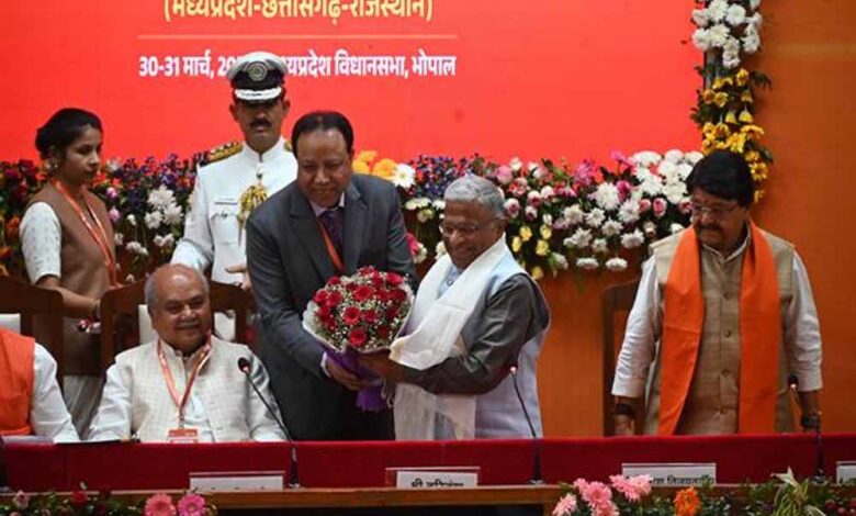 2047-के-विकसित-भारत-के-लिए-विधानसभा-अध्यक्ष-नरेंद्र-सिंह-तोमर-ने-युवा-विधायकों-के-दिलवाए-5-संकल्प