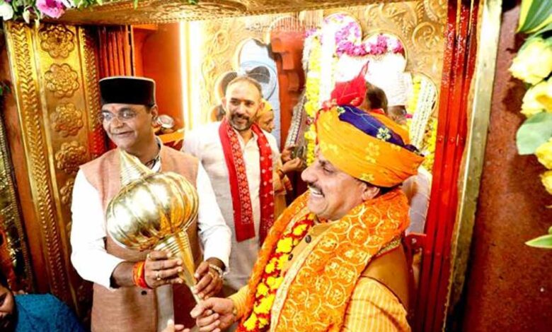 मुख्यमंत्री-डॉ.-यादव-ने-छोला-क्षेत्र-में-खेड़ापति-हनुमान-जन्मोत्सव-पर-की-पूजा-अर्चना