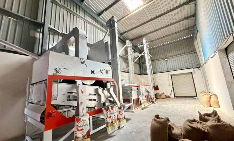 इंदौर-में-आधुनिक-ग्रेडिंग-एवं-कलर-सॉर्टिंग-प्लांट-का-शुभारंभ-कृषि-क्षेत्र-के-लिए-महत्वपूर्ण-कदम-:-कृषि-मंत्री-कंषाना